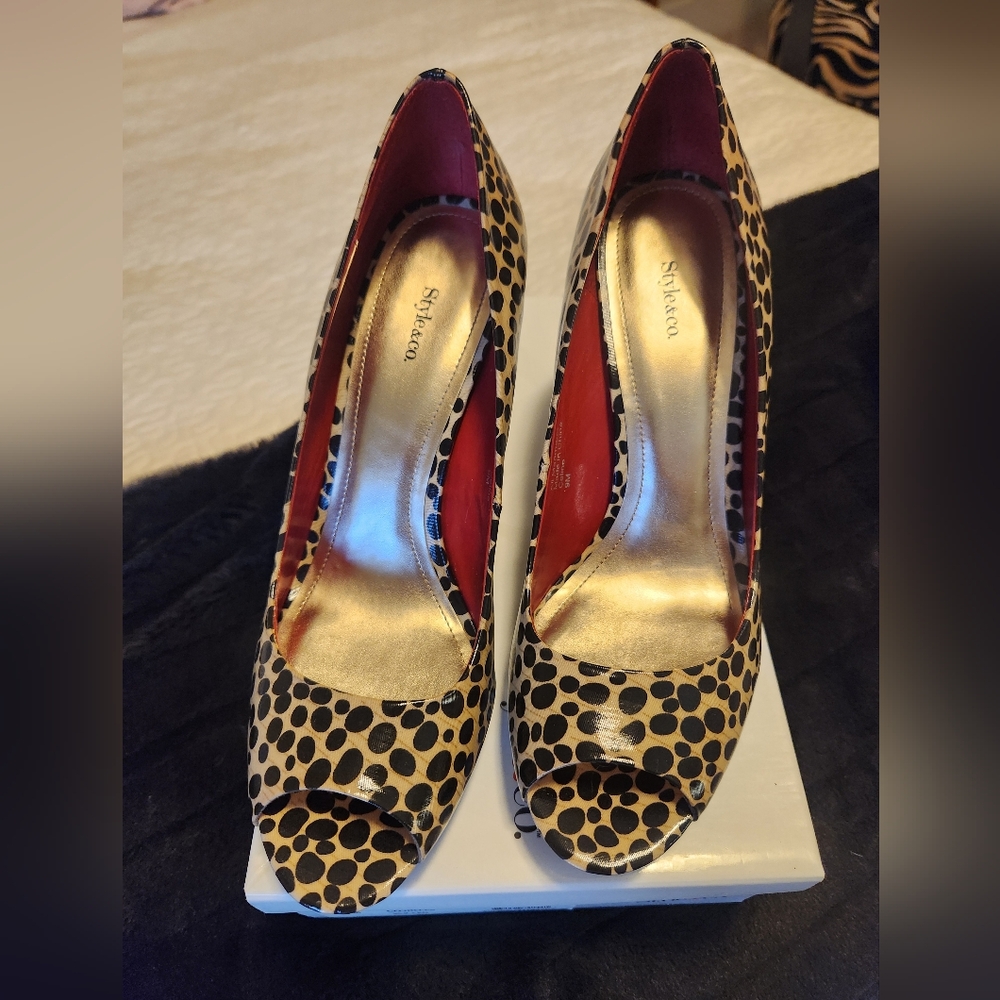 Style & Co heels - Picture 2 of 5